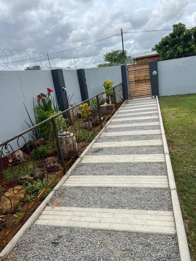 Home@Amalia'S Rundu Bagian luar foto