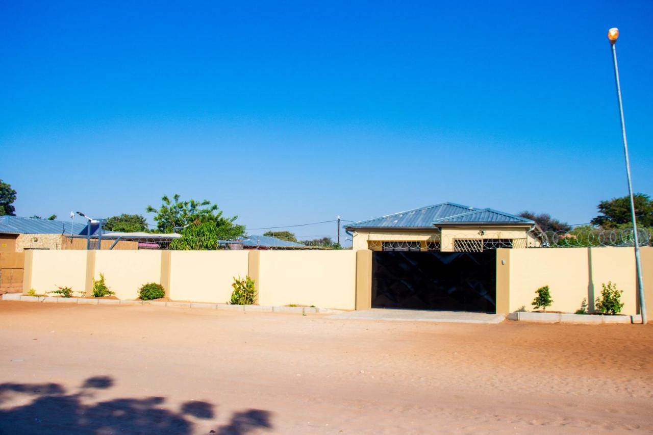 Home@Amalia'S Rundu Bagian luar foto